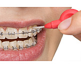   Zahnpflege, Zahnspange, Zahnzwischenraumbürste