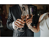   Hochzeit, Champagner, Anstoßen, Brautpaar