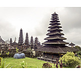   Bali, Pura besakih, Mèru