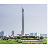   Obelisk, Medan merdeka